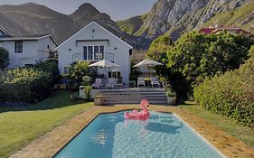 Protea & Pincushion Cottages